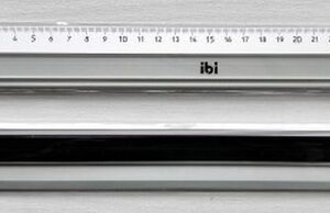 REGLA IBICO ANTIDESLIZANTE PARA CORTE 30CM (770130)
