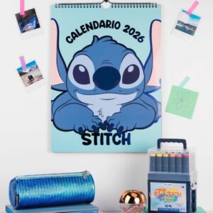 CALENDARIO MOOVING 2026 STITCH 30 X 40 CM. (1419244)